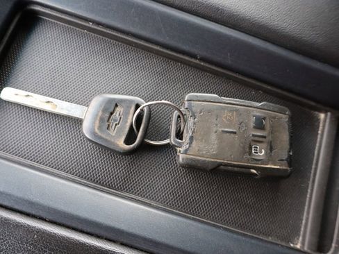 Used 2015 Chevrolet Suburban LS image 34