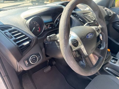 Used 2016 Ford Escape S FWD image 17