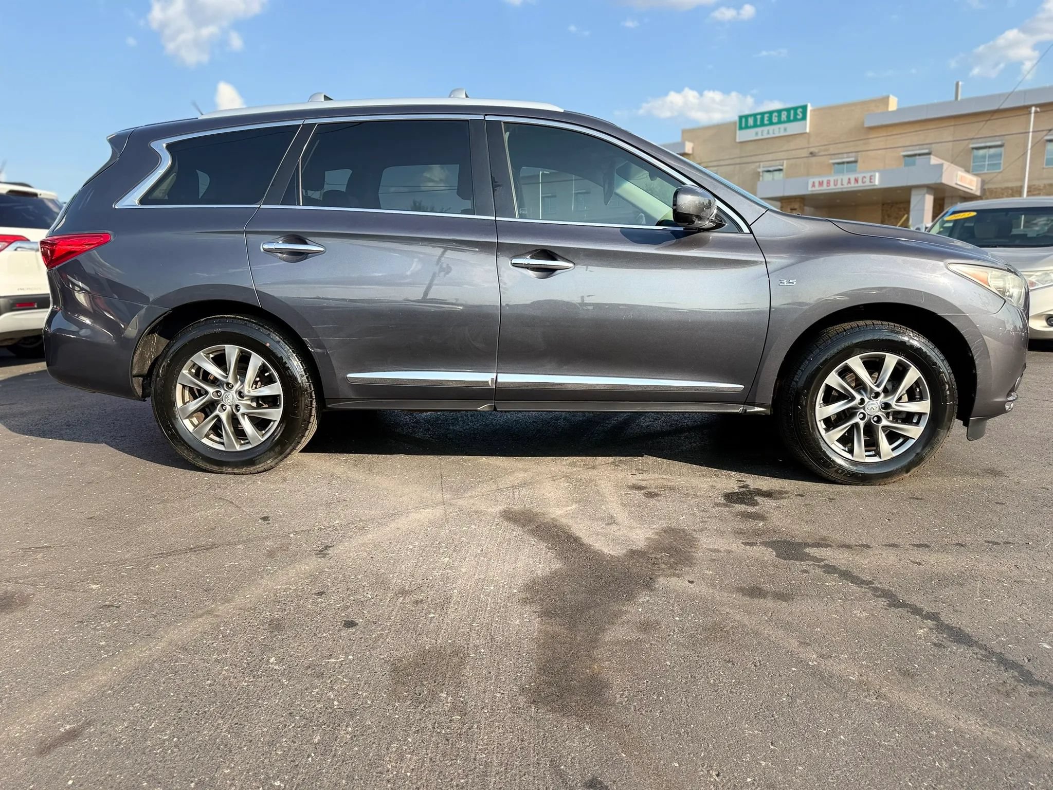 Used 2014 INFINITI QX60 Luxe w/ Premium Plus Package AWD/4WD image 2