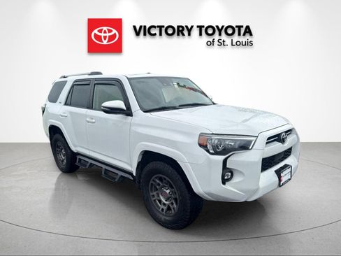 Used 2021 Toyota 4Runner SR5 Premium w/ Moonroof Package AWD/4WD image 1