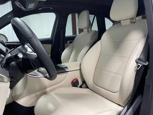 Used 2026 Mercedes-Benz GLC 300 4MATIC image 22