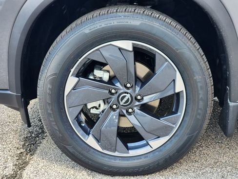 New 2026 Nissan Rogue SV image 7