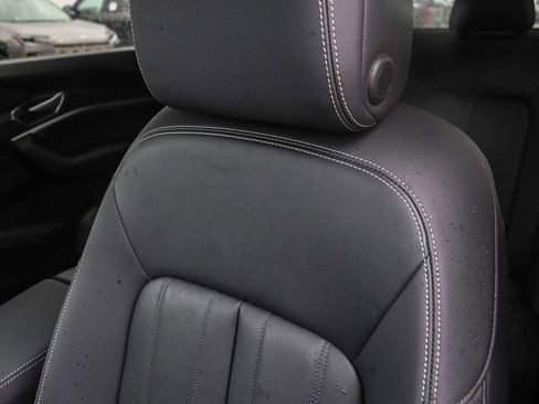 Used 2023 Audi e-tron Premium w/ Convenience Plus Package image 36