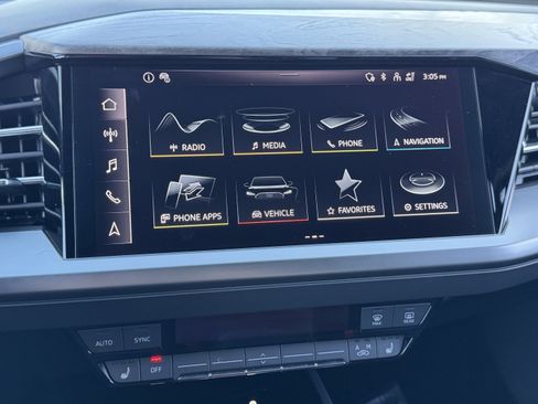 Used 2024 Audi Q4 e-tron Premium Plus w/ Premium Plus image 25