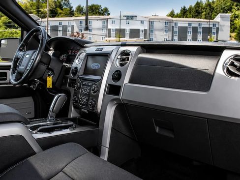 Used 2014 Ford F150 FX4 w/ Equipment Group 402A Luxury AWD/4WD image 17