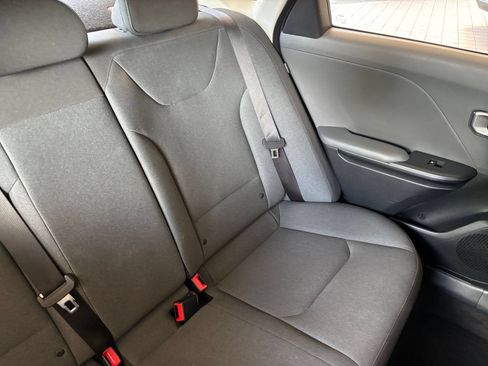Used 2025 Kia K4 FWD image 36