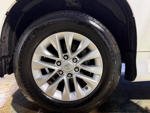 Used 2017 Lexus GX 460 image 31