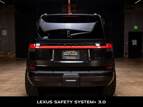 Used 2025 Lexus GX 550 image 8