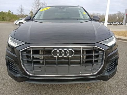 Used 2023 Audi Q8 Premium image 8