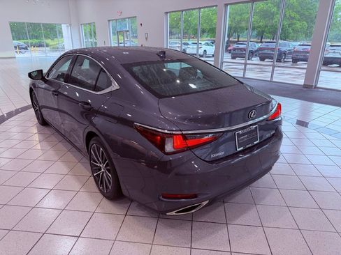 Used 2025 Lexus ES 350 w/ Premium Package FWD image 5
