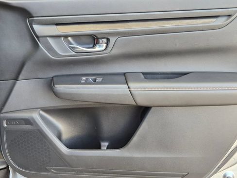 Used 2025 Honda CR-V Sport image 28