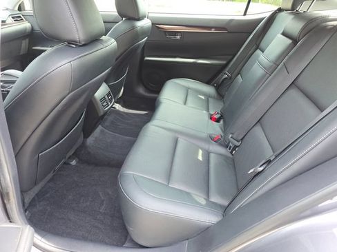 Used 2013 Lexus ES 350 w/ Luxury Pkg FWD image 17