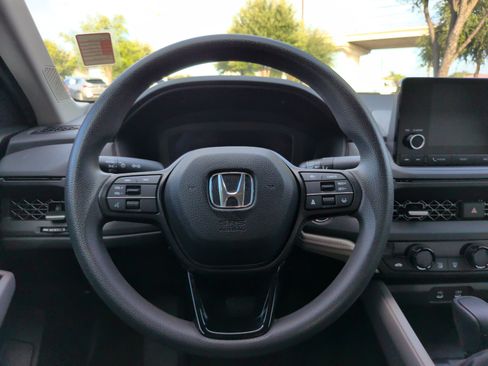 Used 2024 Honda Accord EX image 20