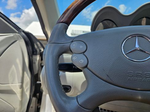 Used 2007 Mercedes-Benz SL 550 image 13