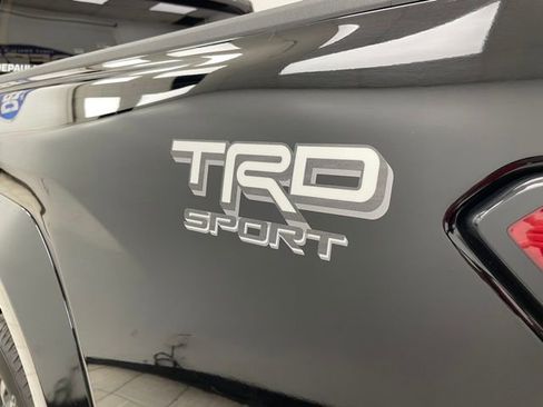 Used 2025 Toyota Tacoma TRD Sport AWD/4WD image 19