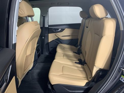 Used 2020 Audi Q7 3.0T Prestige w/ Prestige Package image 33