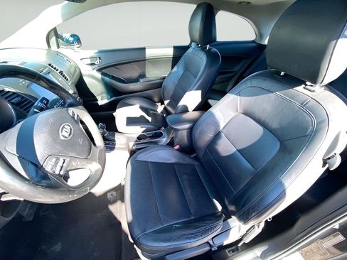 Used 2015 Kia Forte Koup EX w/ EX Premium Package FWD image 6