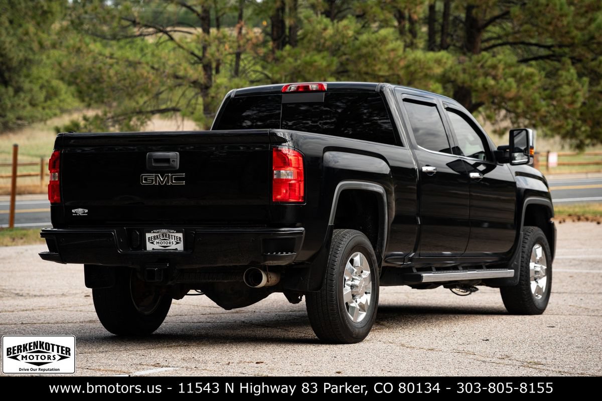 Used 2019 GMC Sierra 3500 Denali AWD/4WD image 3
