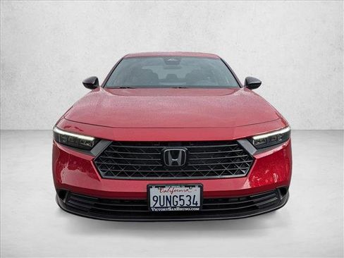 Used 2025 Honda Accord Sport image 2