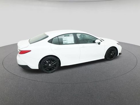 New 2026 Toyota Camry SE image 10