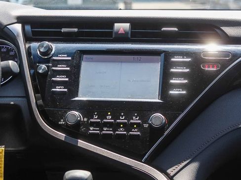 Used 2018 Toyota Camry LE FWD image 18