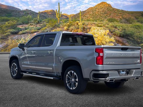 Used 2024 Chevrolet Silverado 1500 High Country RWD image 8