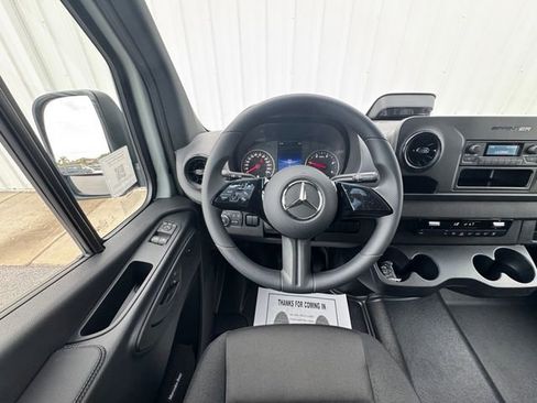 New 2025 Mercedes-Benz Sprinter 2500 image 22