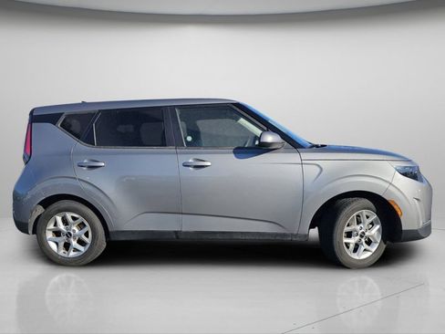 Used 2023 Kia Soul LX w/ Option Group 015 FWD image 23