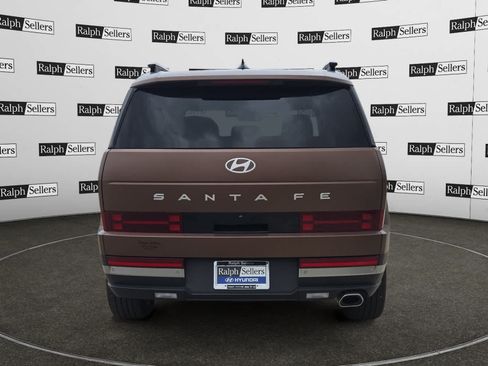 Used 2025 Hyundai Santa Fe Limited FWD image 5