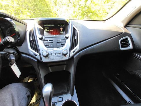 Used 2014 GMC Terrain SLE FWD image 19