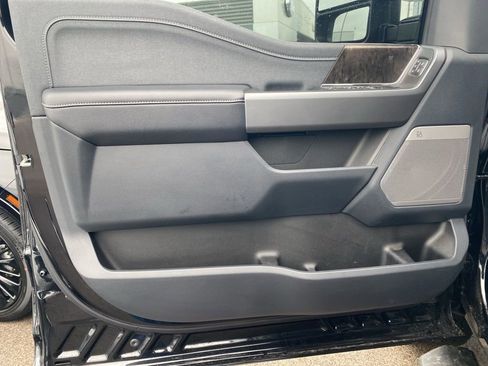 Used 2024 Ford F250 Lariat w/ Sport Appearance Package image 20