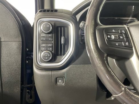Used 2022 GMC Sierra 3500 Denali AWD/4WD image 14