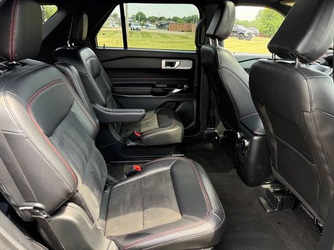 Certified 2023 Ford Explorer ST-Line w/ Class IV Trailer Tow Package AWD/4WD image 15