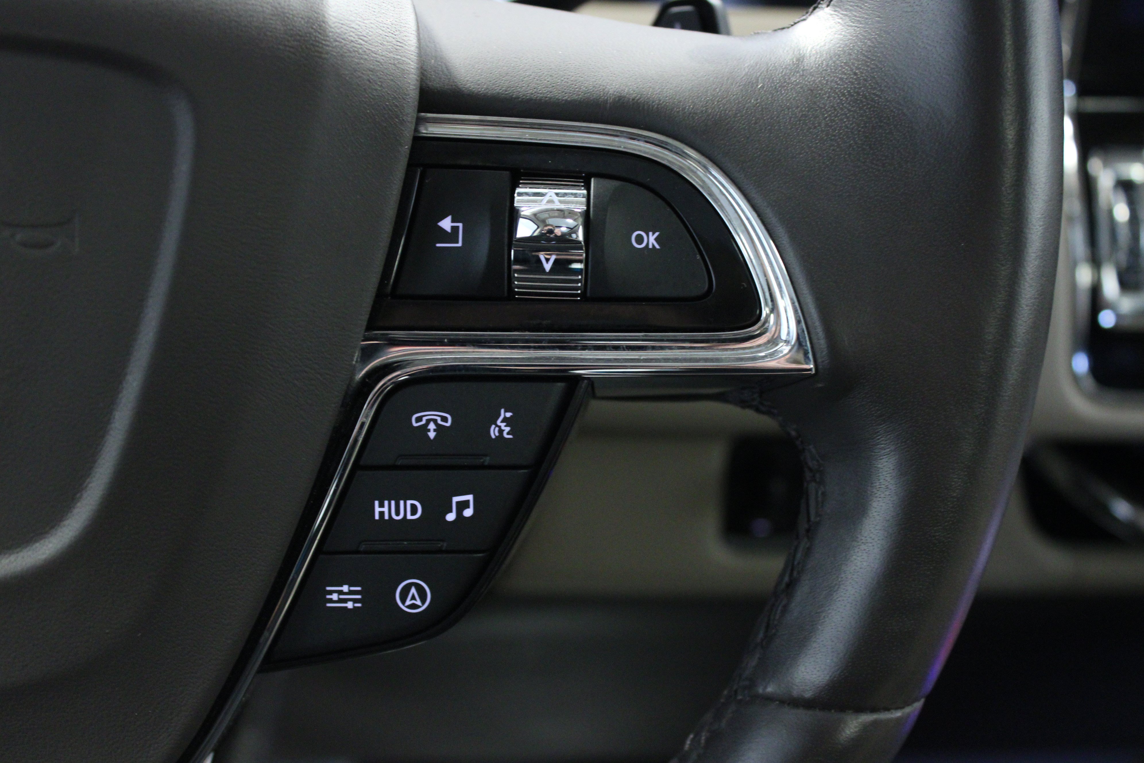 Used 2024 Lincoln Navigator Reserve AWD/4WD image 22