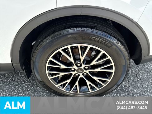 Used 2023 Ford Escape SE image 24