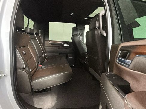 Used 2024 GMC Sierra 2500 Denali w/ Denali Reserve Package AWD/4WD image 34