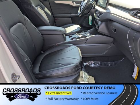 New 2025 Ford Escape SE w/ PHEV Premium Package image 41