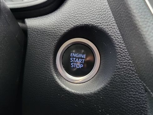Used 2022 Toyota Corolla Cross LE FWD image 13