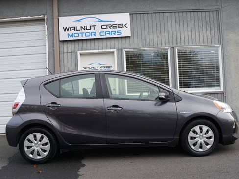 Used 2013 Toyota Prius C Two image 24
