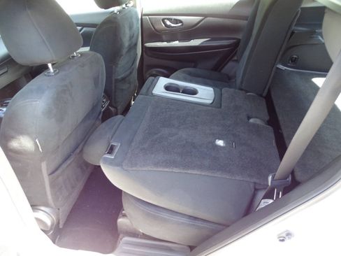 Used 2015 Nissan Rogue AWD S 2.5L 4-Cyl SUV image 25