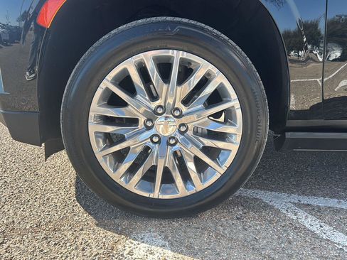 Used 2024 Chevrolet Tahoe High Country w/ Advanced Technology Package image 8