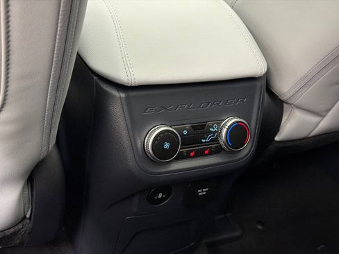 New 2026 Ford Explorer Platinum w/ LUX Leather Package image 20