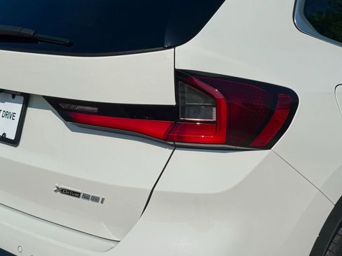 Used 2024 BMW X1 xDrive28i w/ Convenience Package image 78