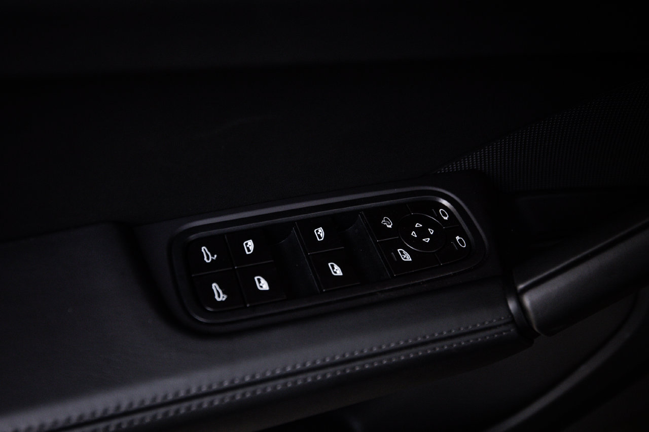 Certified 2026 Porsche Cayenne GTS AWD/4WD image 23
