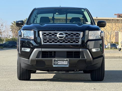 Certified 2024 Nissan Frontier SV w/ SV Convenience Package image 9