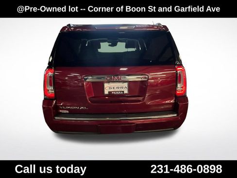 Used 2016 GMC Yukon XL Denali w/ Open Road Package AWD/4WD image 4