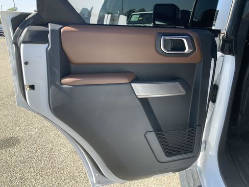 Used 2023 Ford Bronco Outer Banks AWD/4WD image 49