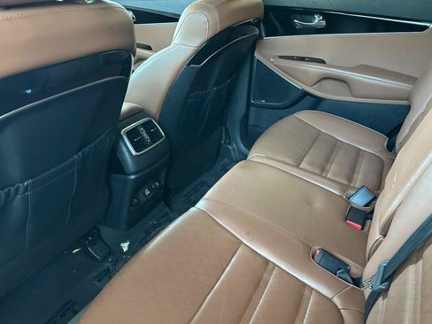 Used 2019 Kia Sorento SX AWD/4WD image 12