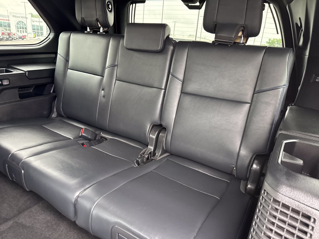 Used 2025 Toyota Sequoia Platinum AWD/4WD image 32
