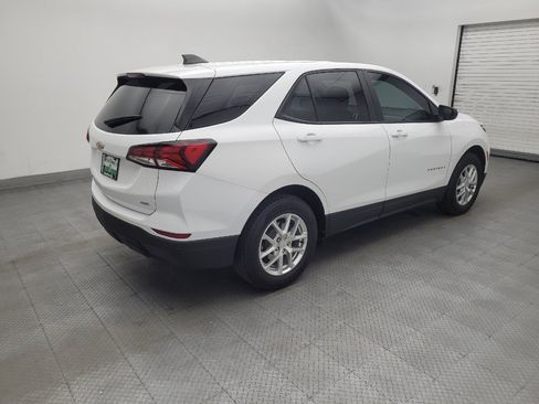 Used 2022 Chevrolet Equinox LS AWD/4WD image 10